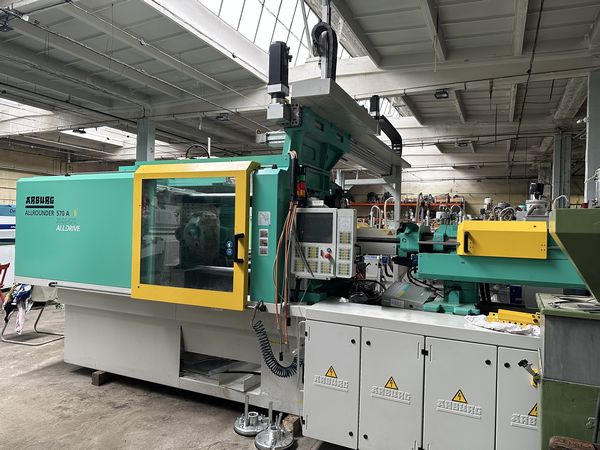 Arburg 570A 2000-170/170 e² z robotem Arburg Multilift H / Maszyna elektryczna, dwuagregatowa