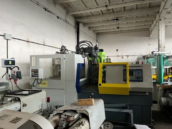 Battenfeld BA 1300V/315 V-R / Wtryskarka pionowa ze stołem obrotowym