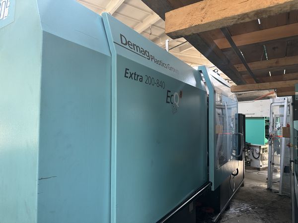 Demag Ergotech Extra 200-840 EcQ z robotem Wittmann-Demag W721 / Maszyna w bardzo dobrym stanie techniczny