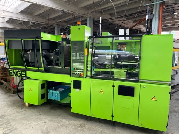 Engel Victory 330/120 Tech / Maszyna bezkolumnowa / Linia produkcyjna z robotem Engel ER-HLI i taśmociągiem 