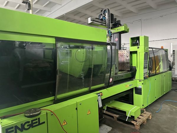 Engel ES 1350/275 HL z robotem Engel ERC 53/1-E / Bardzo dobry stan techniczny