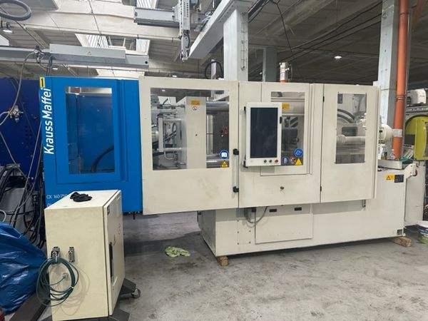 Krauss Maffei KM 160-750 CX Blue Power z robotem Sepro Industrial Robot SDR 22S / Maszyna hybrydowa / Godziny pracy: ok. 34.000 h w trybie automatycznym