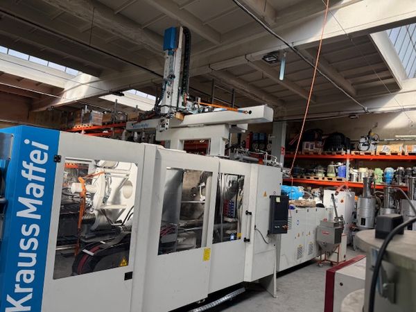 Krauss Maffei KM 400-3000 GX Blue Power z robotem Krauss Maffei LRX 250 / Godziny pracy: ca. h w trybie automatycznym