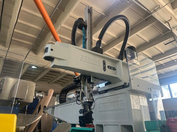 Arburg-470H-wtryskarka-używana-Szczeppol-Łódź-Polska