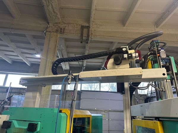 Arburg-470S-wtryskarka-używana-Szczeppol-Łódź-Polska