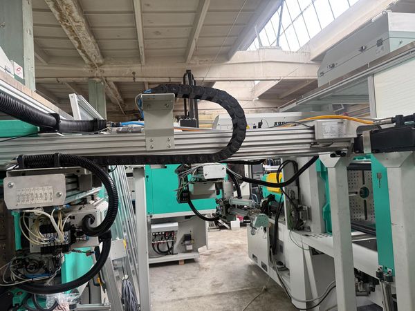 Arburg-520H-wtryskarka-używana-Szczeppol-Łódź-Polska