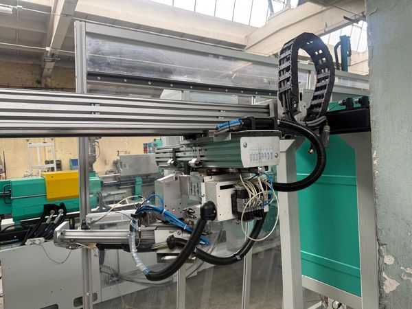 Arburg-520H-wtryskarka-używana-Szczeppol-Łódź-Polska