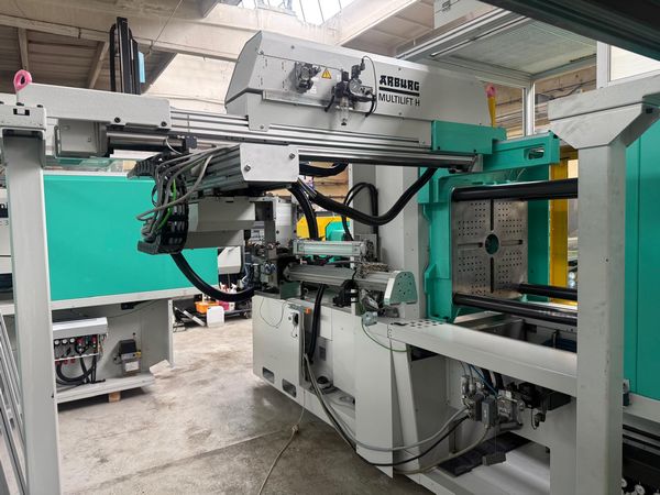 Arburg-520H-wtryskarka-używana-Szczeppol-Łódź-Polska