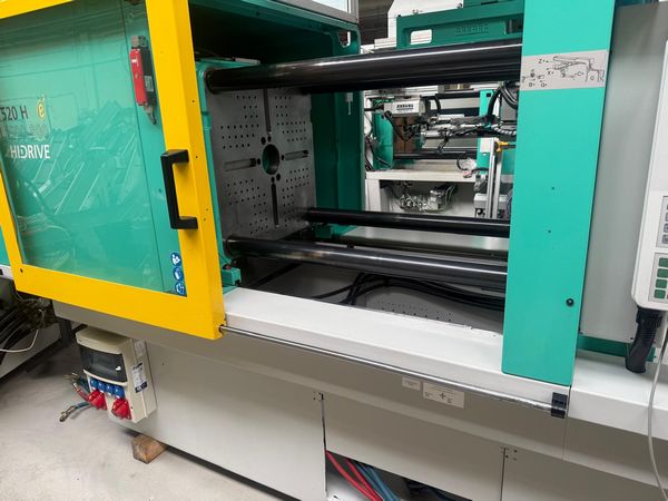 Arburg-520H-wtryskarka-używana-Szczeppol-Łódź-Polska