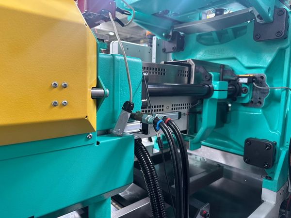 Arburg-520S-wtryskarka-używana-Szczeppol-Łódź-Polska