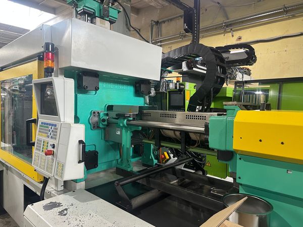 Arburg-570C-wtryskarka-używana-Szczeppol-Łódź-Polska