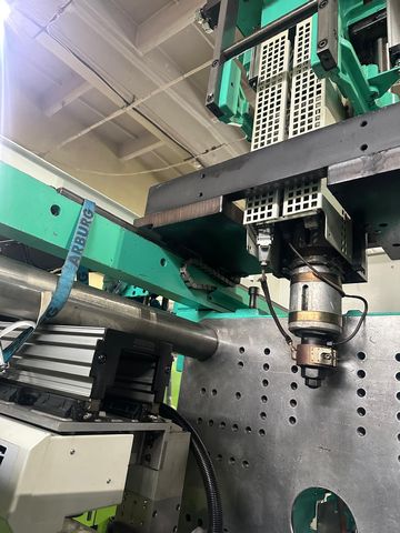 Arburg-570C-wtryskarka-używana-Szczeppol-Łódź-Polska