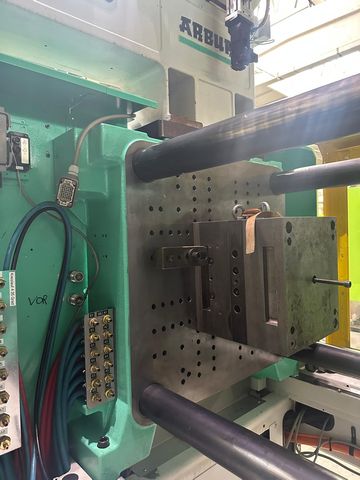 Arburg-570H-wtryskarka-używana-Szczeppol-Łódź-Polska