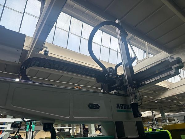 Arburg-570H-wtryskarka-używana-Szczeppol-Łódź-Polska