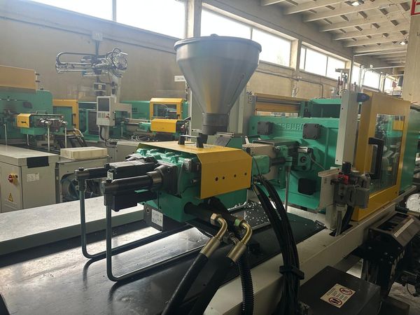 Arburg-270C-wtryskarka-używana-Szczeppol-Łódź-Polska