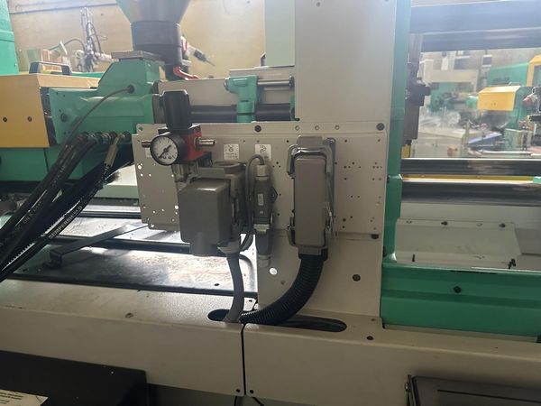 Arburg-270C-wtryskarka-używana-Szczeppol-Łódź-Polska