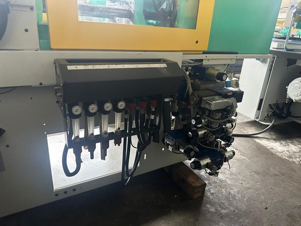 Arburg-270C-wtryskarka-używana-Szczeppol-Łódź-Polska