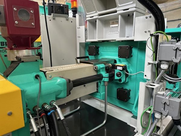 Arburg-270C-wtryskarka-używana-Szczeppol-Łódź-Polska