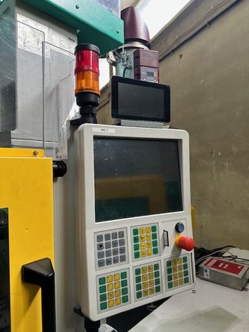 Arburg-270C-wtryskarka-używana-Szczeppol-Łódź-Polska