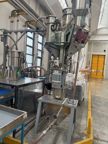 Piovan-dozownik-barwnika-Szczeppol-Łódź-Polska