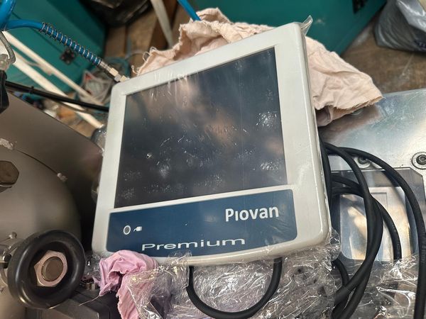 Piovan-dozownik-barwnika-Szczeppol-Łódź-Polska