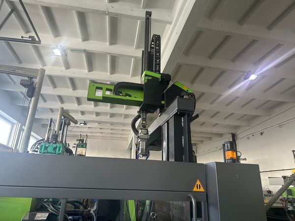 Engel-wtryskarka-używana-Szczeppol-Łódź-Polska