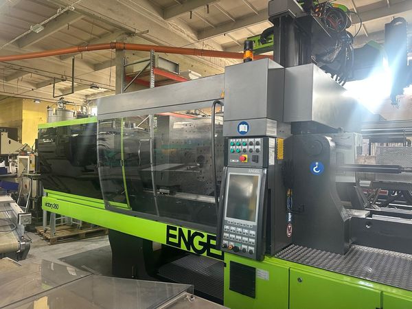 Engel-wtryskarka-używana-Szczeppol-Łódź-Polska