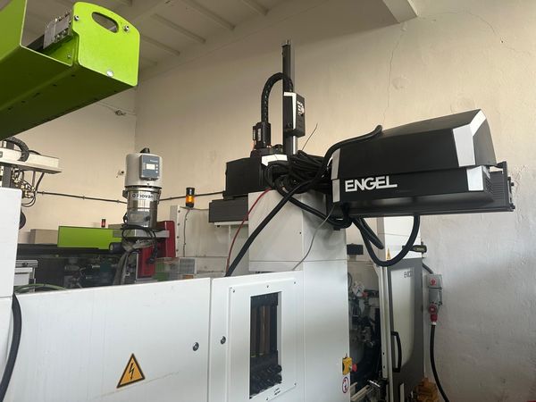 Engel-wtryskarka-używana-Szczeppol-Łódź-Polska