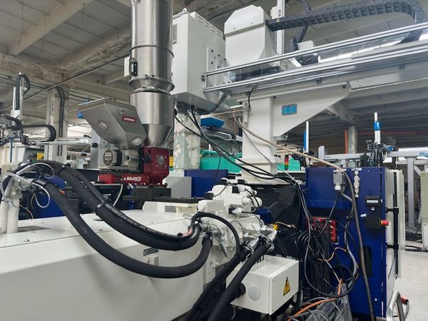 Haitian-wtryskarka-używana-Szczeppol-Łódź-Polska