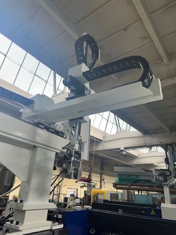 Haitian-wtryskarka-używana-Szczeppol-Łódź-Polska