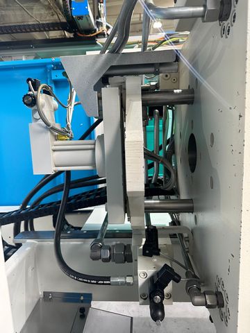 Krauss-Maffei-wtryskarka-używana-Szczeppol-Łódź-Polska