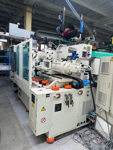 Krauss-Maffei-wtryskarka-używana-Szczeppol-Łódź-Polska