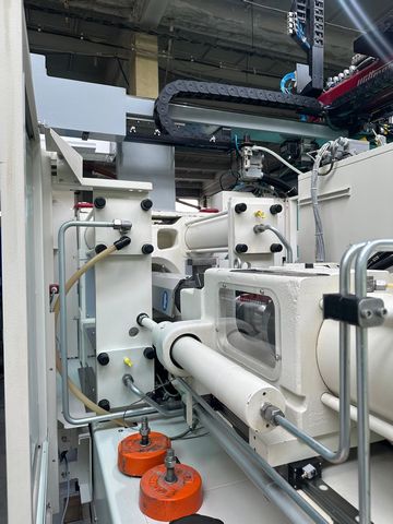 Krauss-Maffei-wtryskarka-używana-Szczeppol-Łódź-Polska