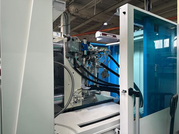 Krauss-Maffei-wtryskarka-używana-Szczeppol-Łódź-Polska