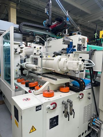 Krauss-Maffei-wtryskarka-używana-Szczeppol-Łódź-Polska