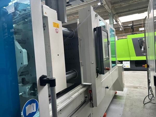 Krauss-Maffei-wtryskarka-używana-Szczeppol-Łódź-Polska