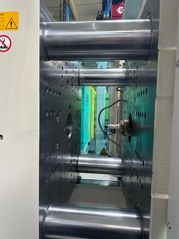 Krauss-Maffei-wtryskarka-używana-Szczeppol-Łódź-Polska