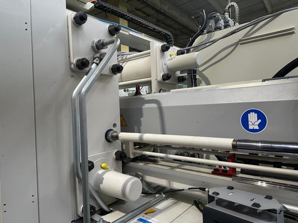 Krauss-Maffei-wtryskarka-używana-Szczeppol-Łódź-Polska