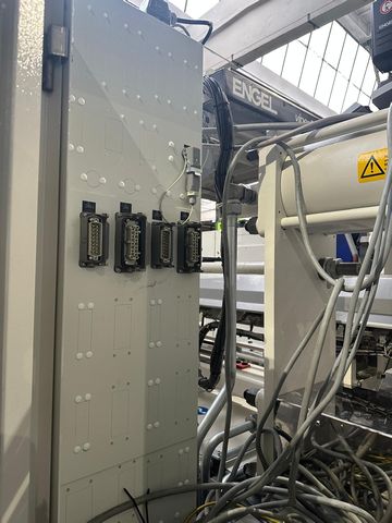 Krauss-Maffei-wtryskarka-używana-Szczeppol-Łódź-Polska