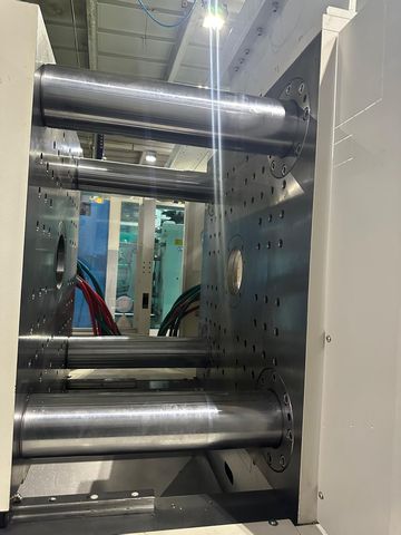 Krauss-Maffei-wtryskarka-używana-Szczeppol-Łódź-Polska