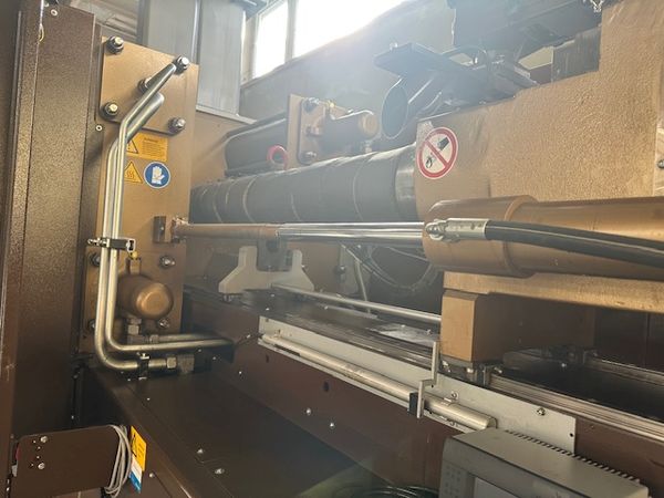 Krauss-Maffei-wtryskarka-używana-Szczeppol-Łódź-Polska