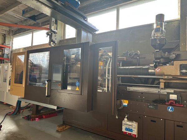 Krauss-Maffei-wtryskarka-używana-Szczeppol-Łódź-Polska