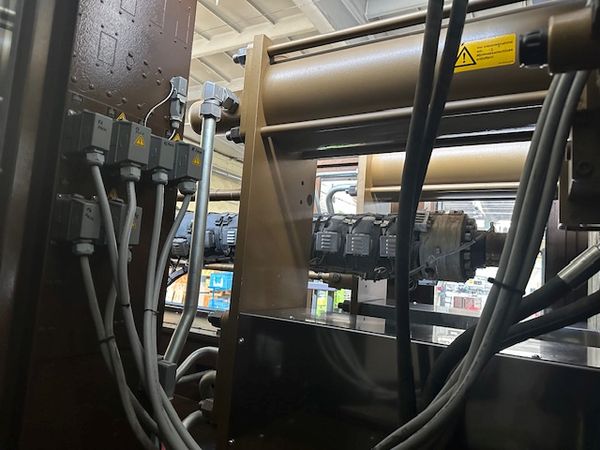 Krauss-Maffei-wtryskarka-używana-Szczeppol-Łódź-Polska