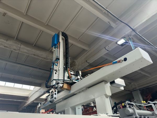 Krauss-Maffei-wtryskarka-używana-Szczeppol-Łódź-Polska