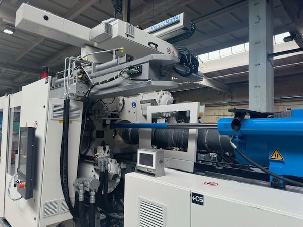 Krauss-Maffei-wtryskarka-używana-Szczeppol-Łódź-Polska