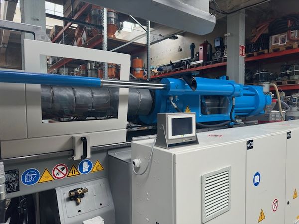 Krauss-Maffei-wtryskarka-używana-Szczeppol-Łódź-Polska