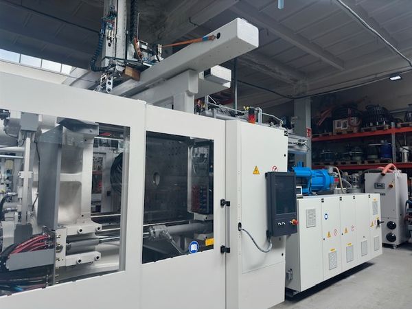 Krauss-Maffei-wtryskarka-używana-Szczeppol-Łódź-Polska