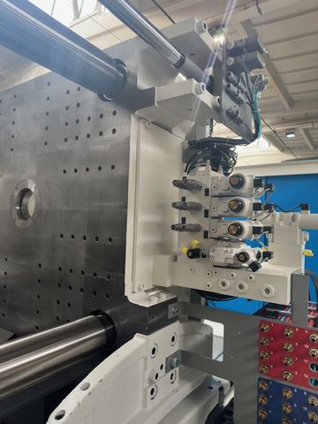 Krauss-Maffei-wtryskarka-używana-Szczeppol-Łódź-Polska