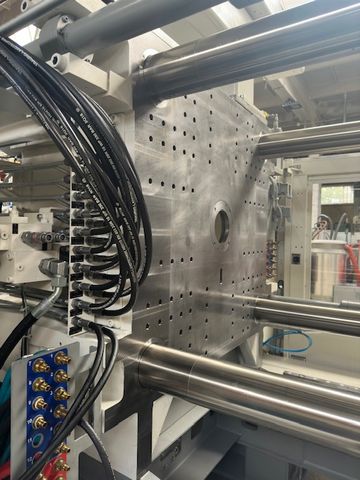 Krauss-Maffei-wtryskarka-używana-Szczeppol-Łódź-Polska