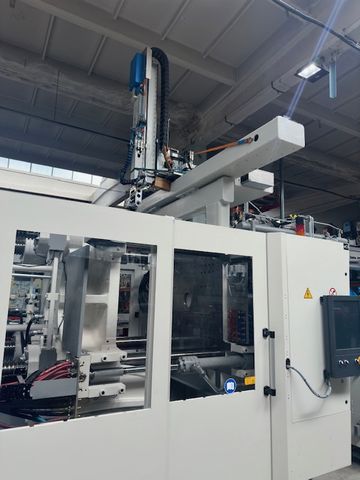 Krauss-Maffei-wtryskarka-używana-Szczeppol-Łódź-Polska